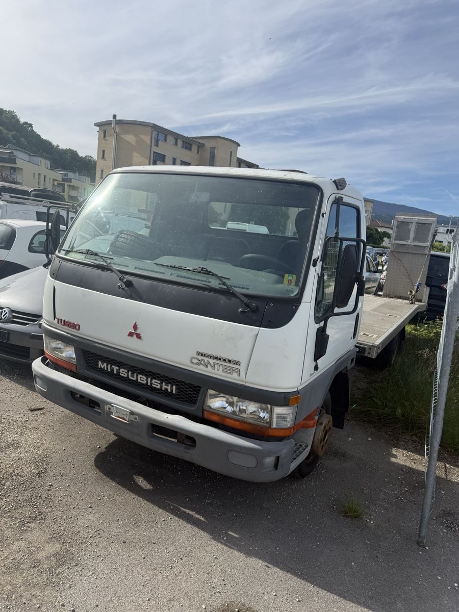Mitsubishi Veicoli commerciali: Mitsubishi canter dépanneuse – Usato da St-Aubin-Sauges venduto da sho_z9vr 3