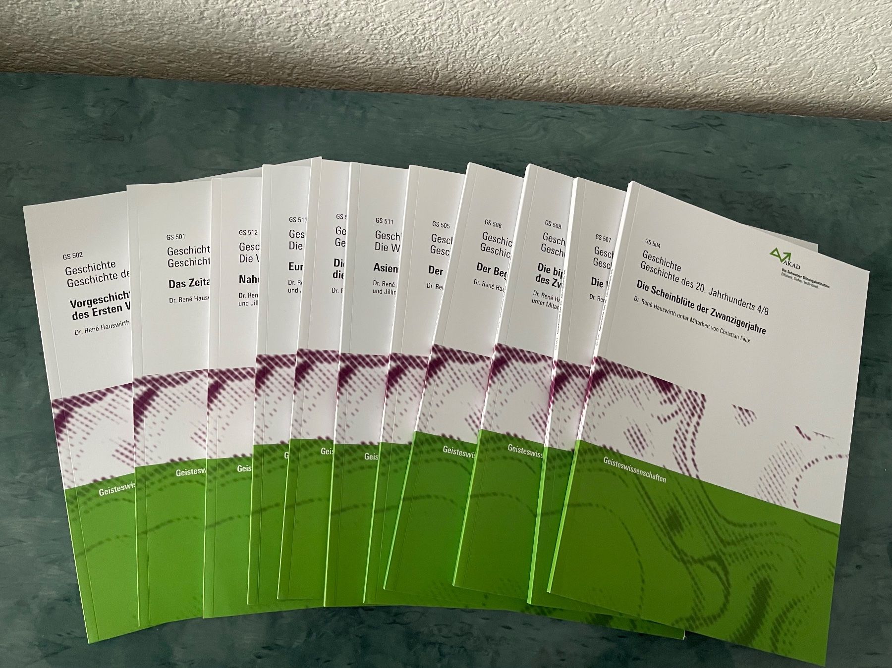Libri: Passerelle: Komplettes Lehrmittel – Nuovo (secondo la descrizione) da Kirchdorf AG venduto da mai_d6dk 1