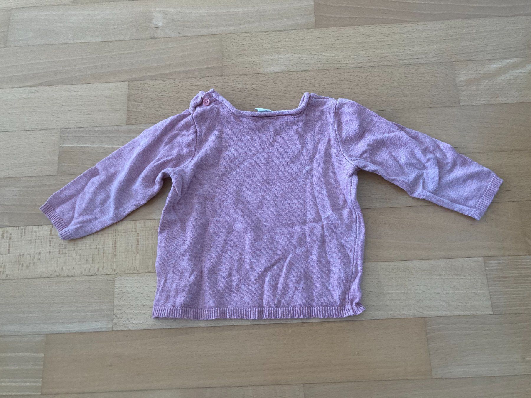 H&M Maglioni & Felpe: Pullover mit Herz-Motiv "H&M" – Usato da Muttenz venduto da Juvenile33 5