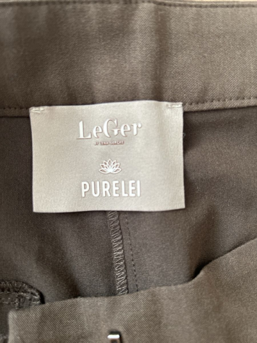 Pantalons: Dunkelbraune schlaghose  – D'occasion à Adlikon b. Regensdorf par Huegeler 1