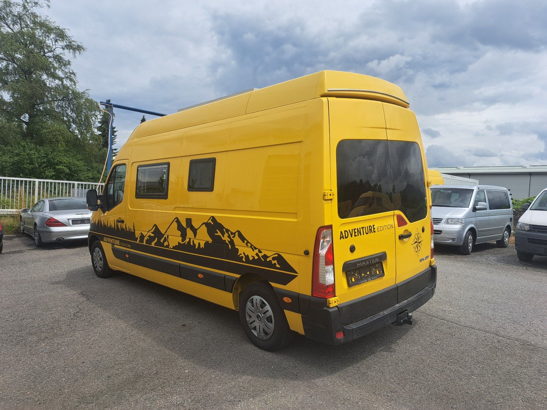 Renault Veicoli da campeggio: Renault Master Camper Wohnmobil – Usato da Lachen SZ venduto da Dorfgarage950 9