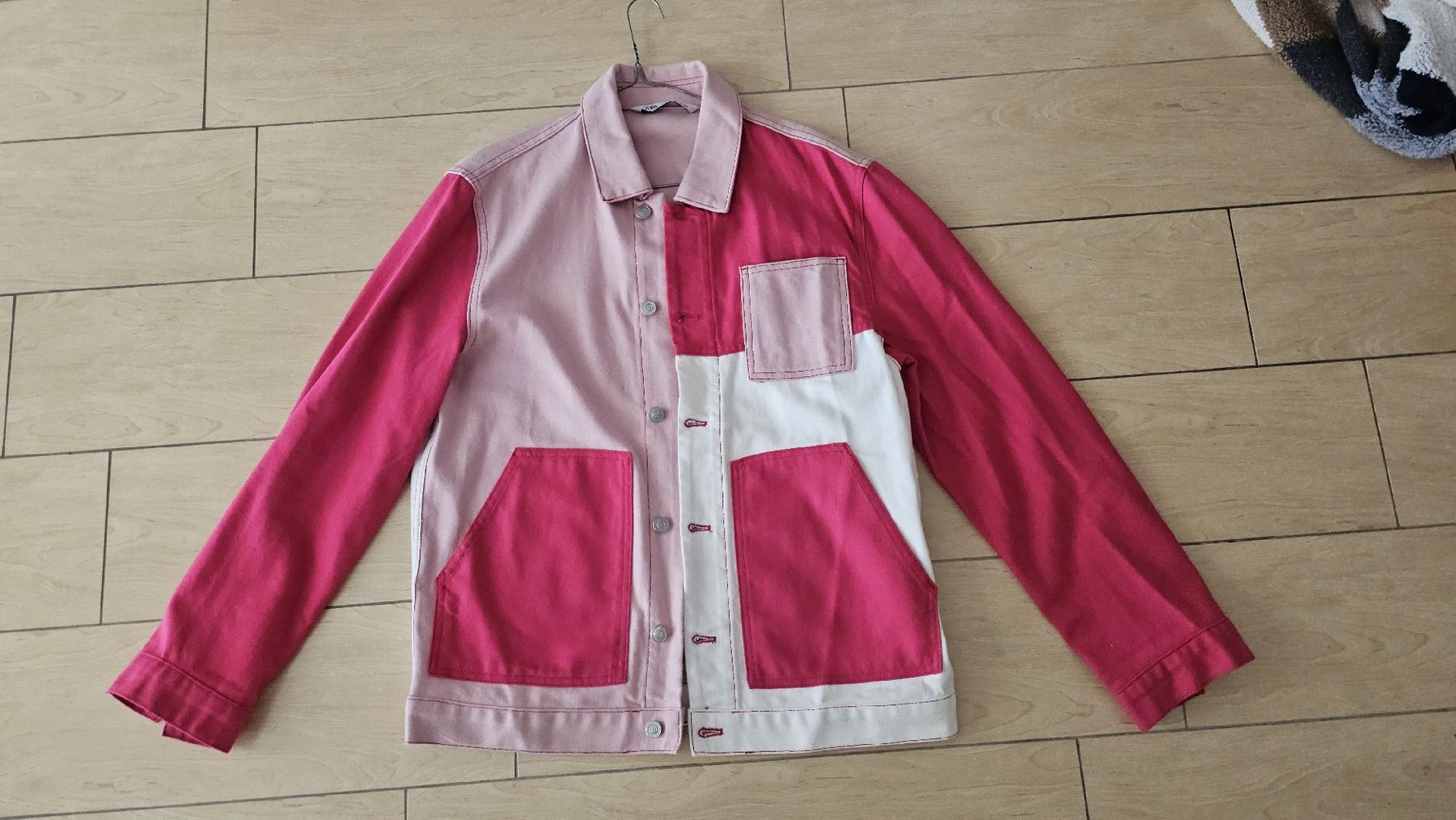 Zara Giacche: Light Jeans Jacket - Zara – Nuovo (secondo la descrizione) da Ascona venduto da nes_cxn7