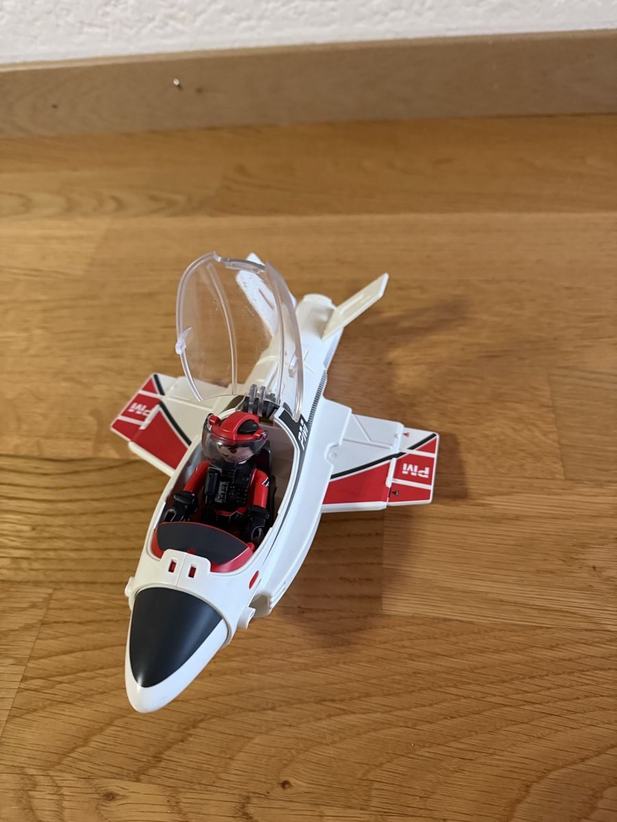Playmobil Giocattoli: Playmobil Jet with Pilot Figure White Red Used – Usato da Pfäffikon SZ venduto da Urs2198