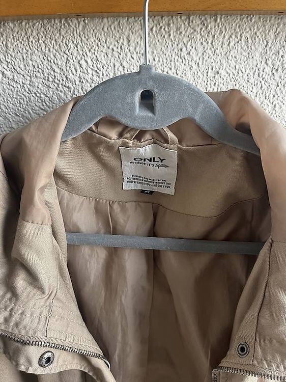 Vestes: Diverse Übergangs/ Leder Jacken – D'occasion à Schötz par Ninawyss99 4