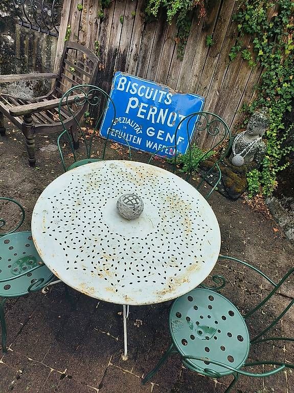 Set de table et chaises: Gartentisch und Stühle Komplett – D'occasion à Schaffhausen par Airsue 1