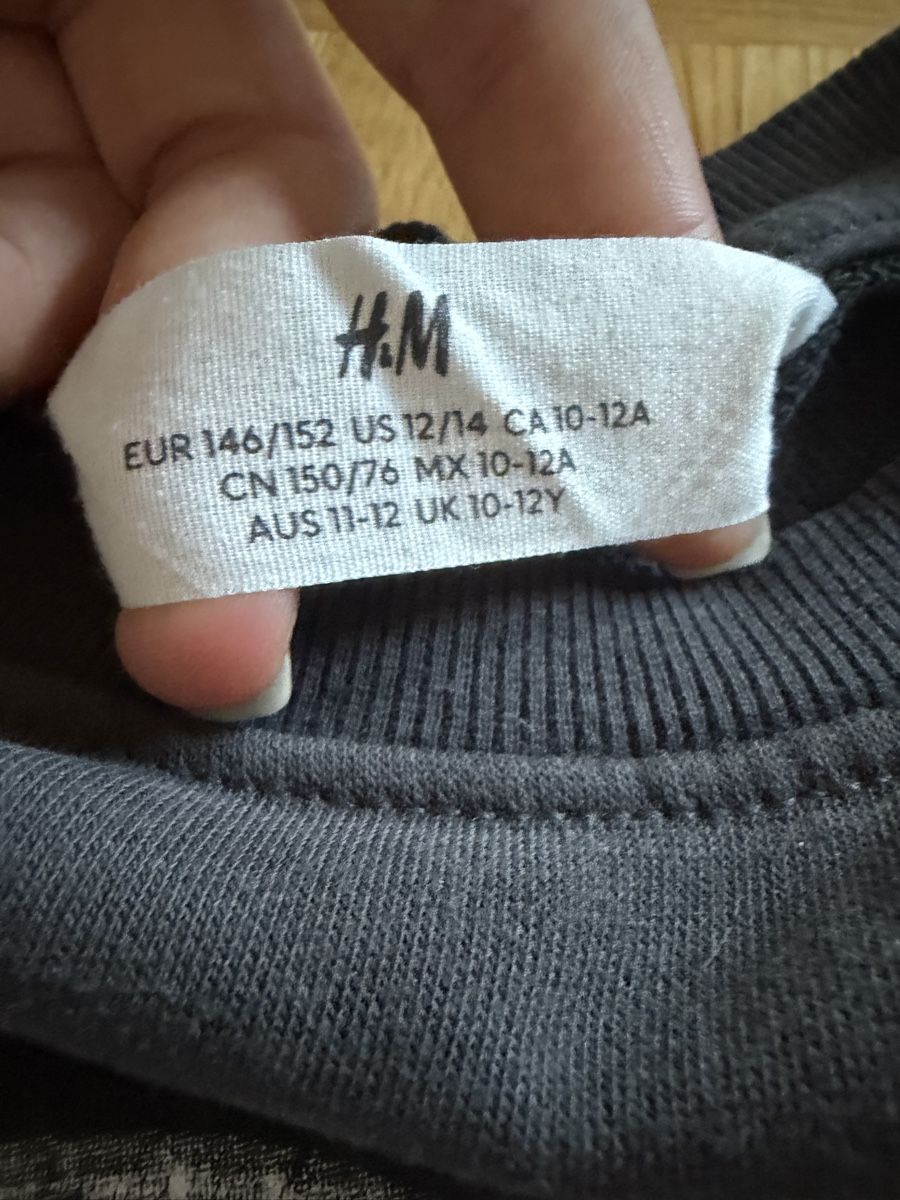 H&M Pulls et sweat-shirts: Mädchen Pullover H&M Gr. 146  – D'occasion à Kilchberg ZH par Von_dutch 1