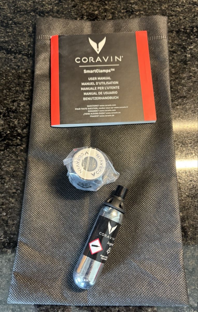 Vino: Coravin Model Three Weinsystem – Usato da Zumikon venduto da Haeckens 2