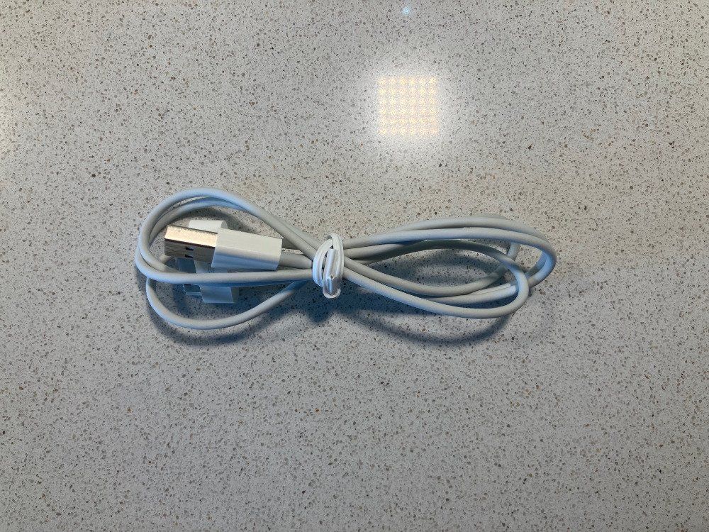 Apple Cavi: Apple Original Kabel iPhone 4/4s Usb NEU – Nuovo e nell'imballaggio originale da Lugano venduto da gianlu3