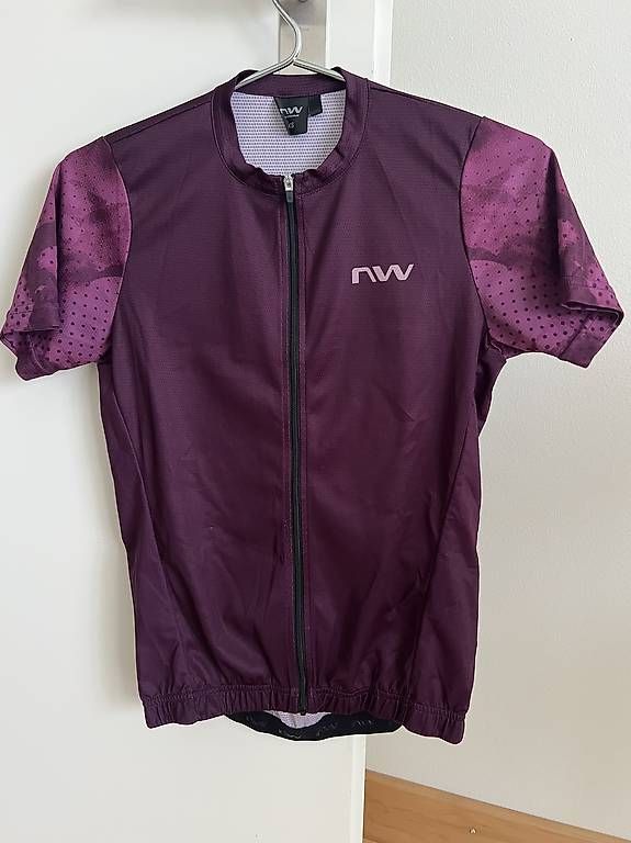 Northwave Leibchen & Hosen: Northwave Velotrikot Damen GrXS – Gebraucht aus Luzern von Beabbbea