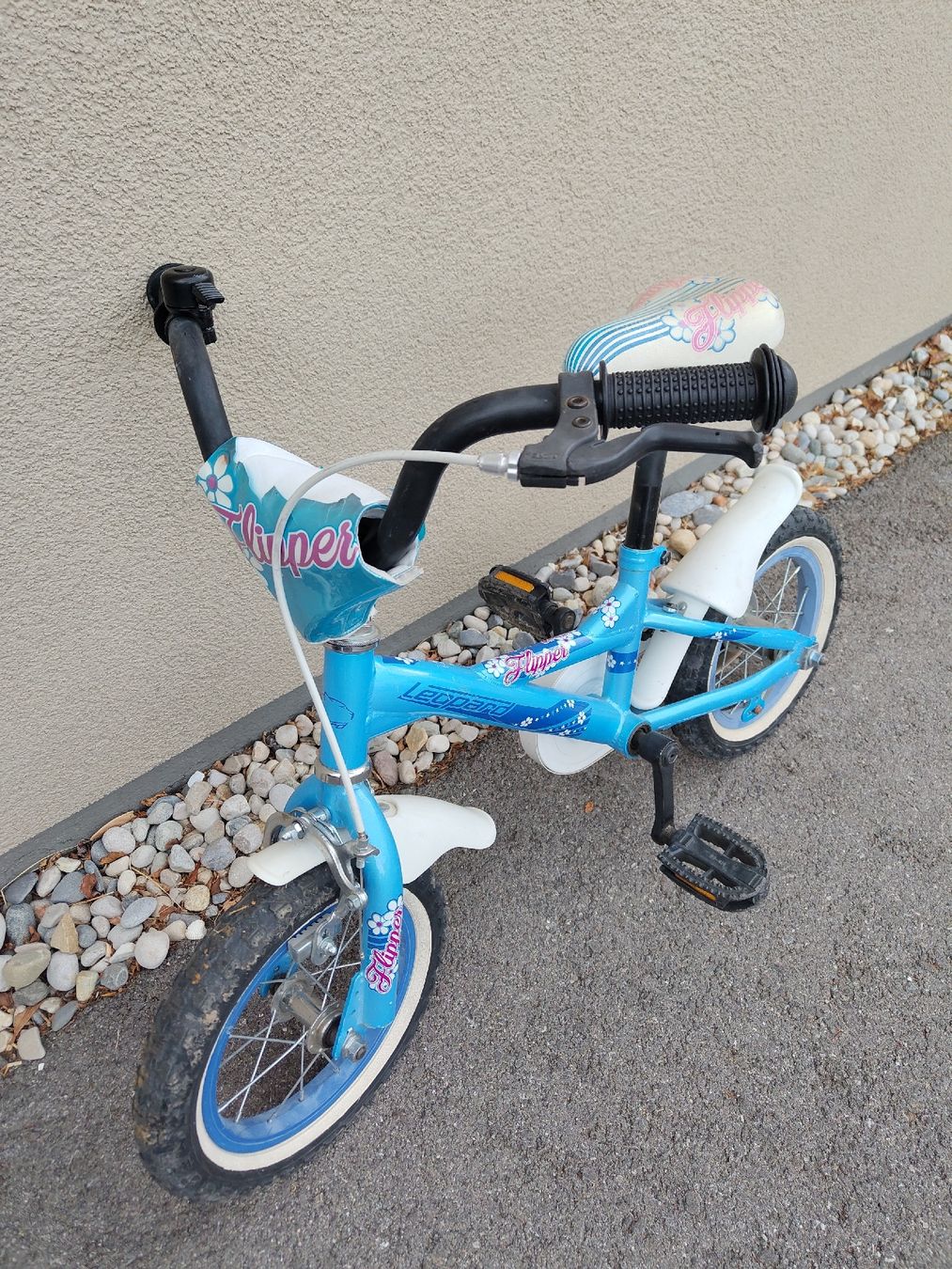 Biciclette: Petit vélo à 4 roues – Usato da St-Aubin-Sauges venduto da pafpif 2