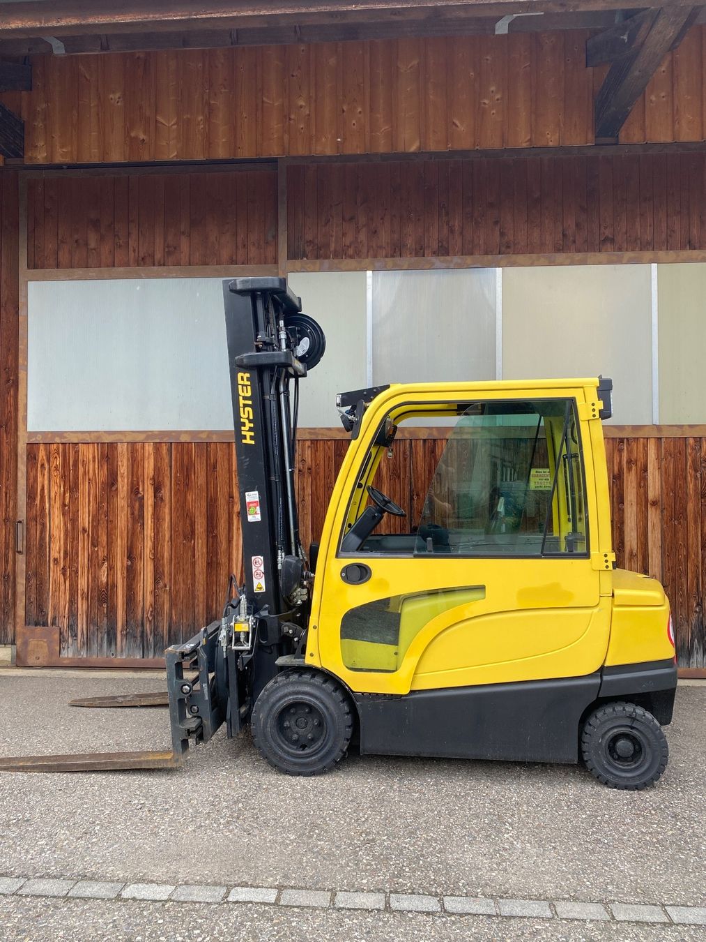 Carrelli elevatori e a forche: Hyster Gabelstapler – Usato da Waltalingen venduto da Lkwtec
