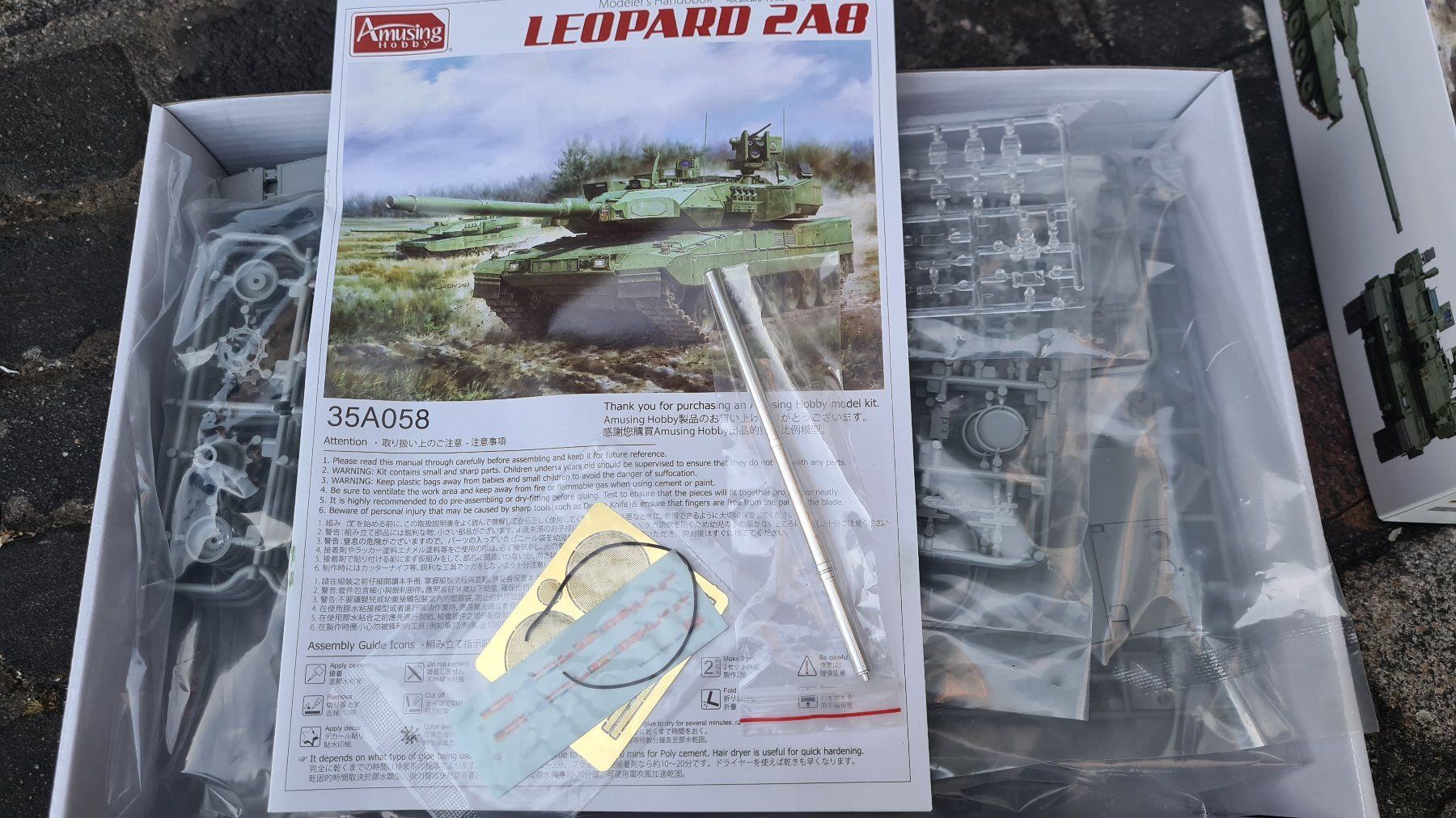 Modellbausätze & Standmodelle: 1:35 Leopard 2 A8 - Amusing Hobby 35A058 – Gebraucht aus Bassersdorf von jackbmw 8