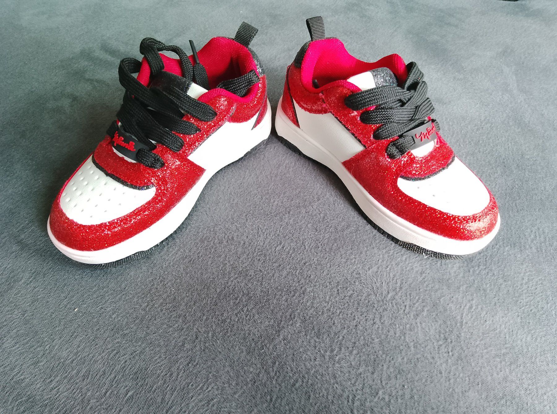 Scarpe per ragazze: Disney Minnie Mouse Mädchen Schuhe – Nuovo (secondo la descrizione) da Zermatt venduto da Haspeklo 2