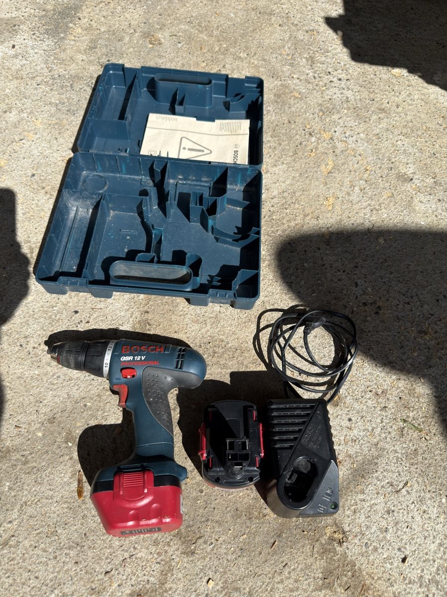 Bosch Trapani: Bosch GSR 12V Akku-Bohrschrauber – Usato da Rohr b. Olten venduto da -FaLu- 2