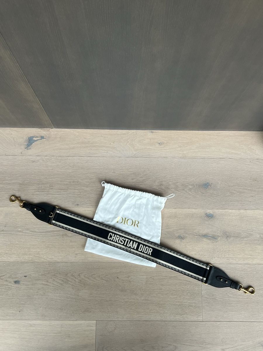 Dior Altro in  Abbigliamento & Accessori: Dior Shoulder Strap with Ring in Canvas - Black – Nuovo e nell'imballaggio originale da Kilchberg ZH venduto da ellie. 1