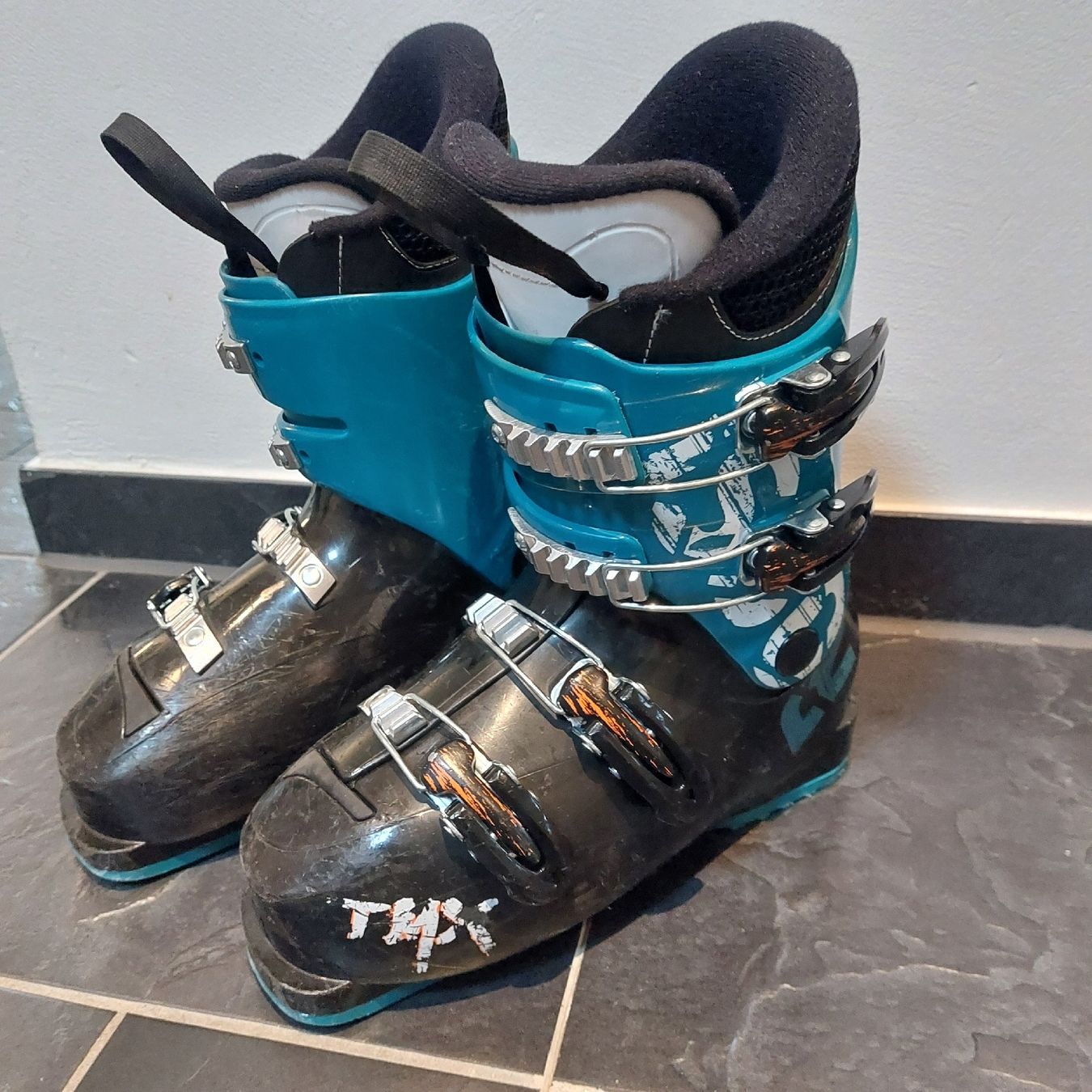 Rossignol Schuhe für Jungen: Skischuhe Rossignol Grösse 23 – Gebraucht aus Dettighofen von monaso