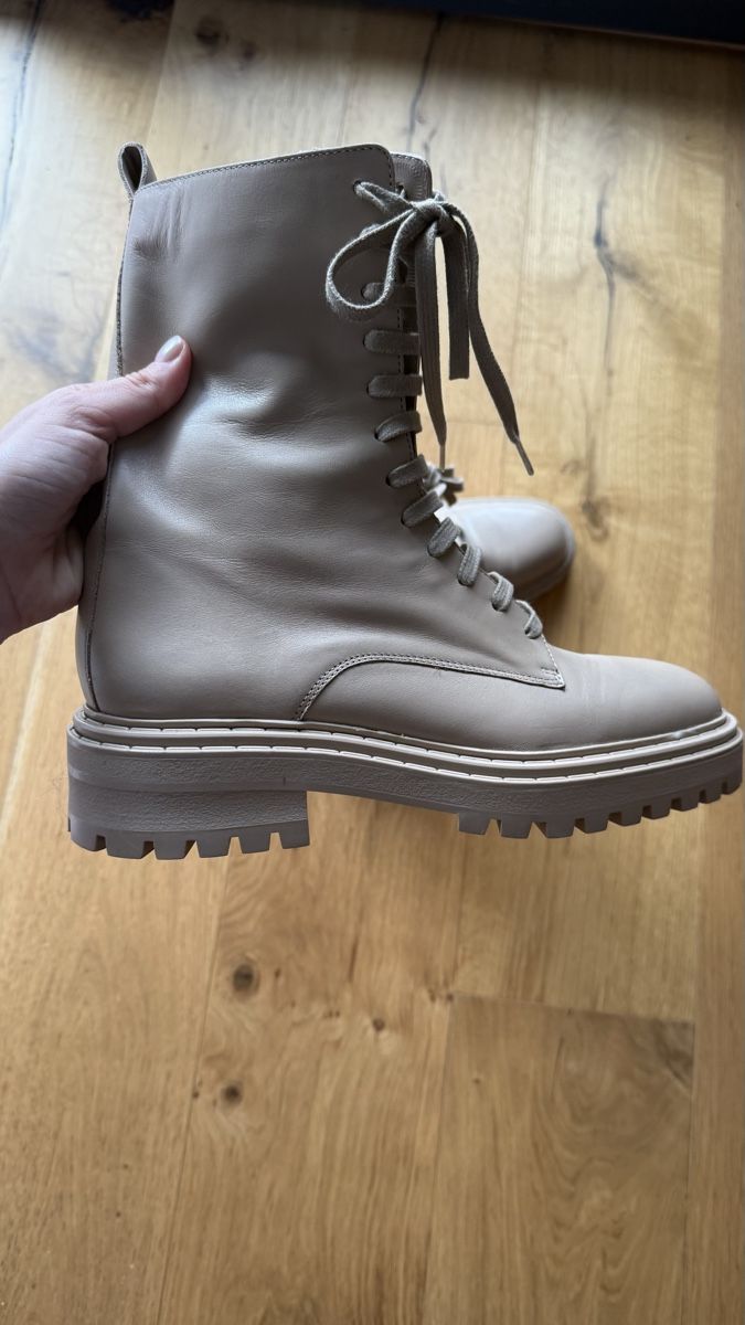 Massimo Dutti Scarpe da donna: Massimo Dutti Boots Size EU 40 – Usato da St-Gingolph venduto da Ynatka 3