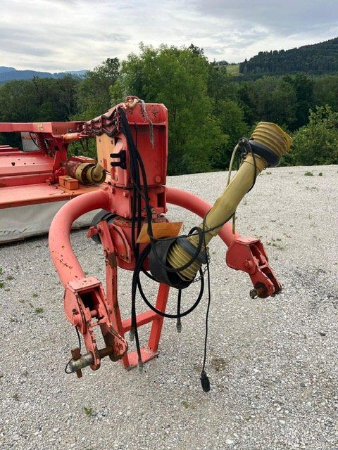 Tutte le macchine: Faucheuse trainée Kuhn FC250G – Usato da Les Thioleyres venduto da Samitrac 3