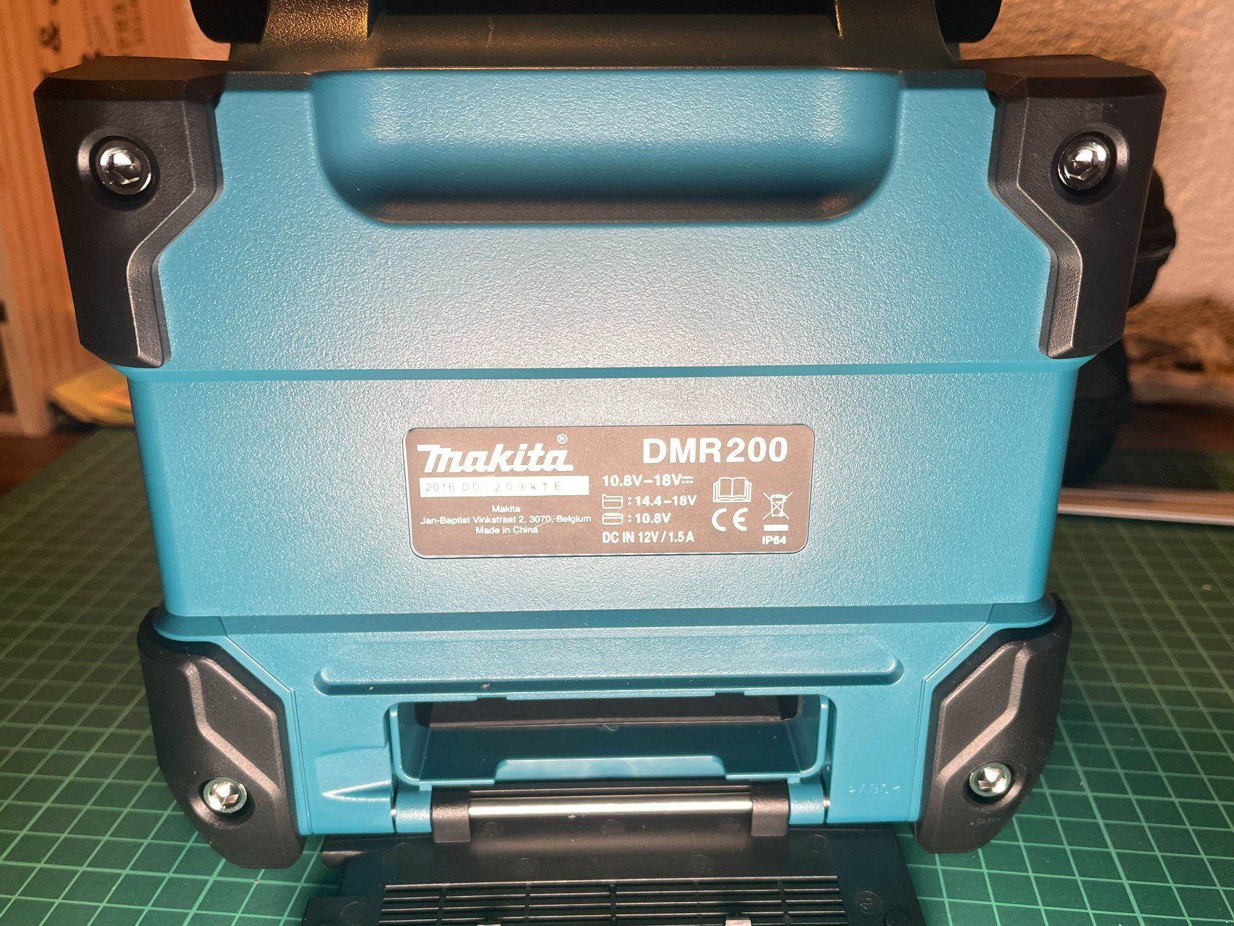 Makita Radio: Makita DMR200 Baustellenradio – Nuovo e nell'imballaggio originale da Waltenschwil venduto da Stge70 3
