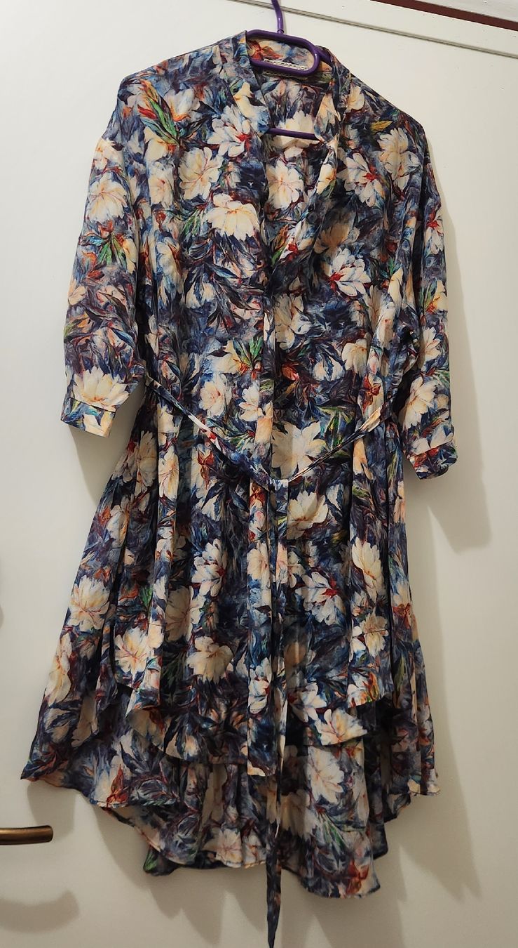 Vestiti: Robe INTERDEE imprimé floral taille L soie 100% – Usato da Niedergösgen venduto da Eva2410