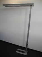 Standleuchte Trilux Offset mit 100 % WIR