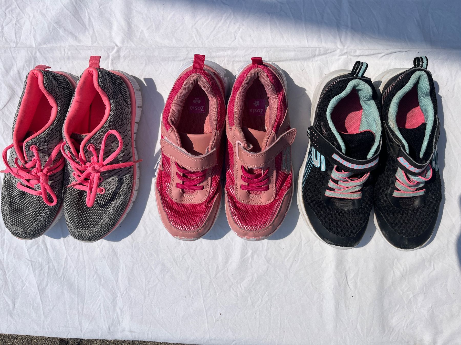 Scarpe per ragazze: Kinderschuhe in der Grösse 33 – Usato da Stäfa venduto da vic_x2d6