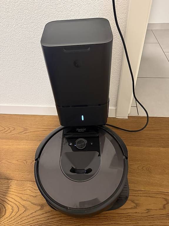 Aspirapolveri & Accessori: Irobot Roomba i7 – Usato da niederbipp venduto da angi61