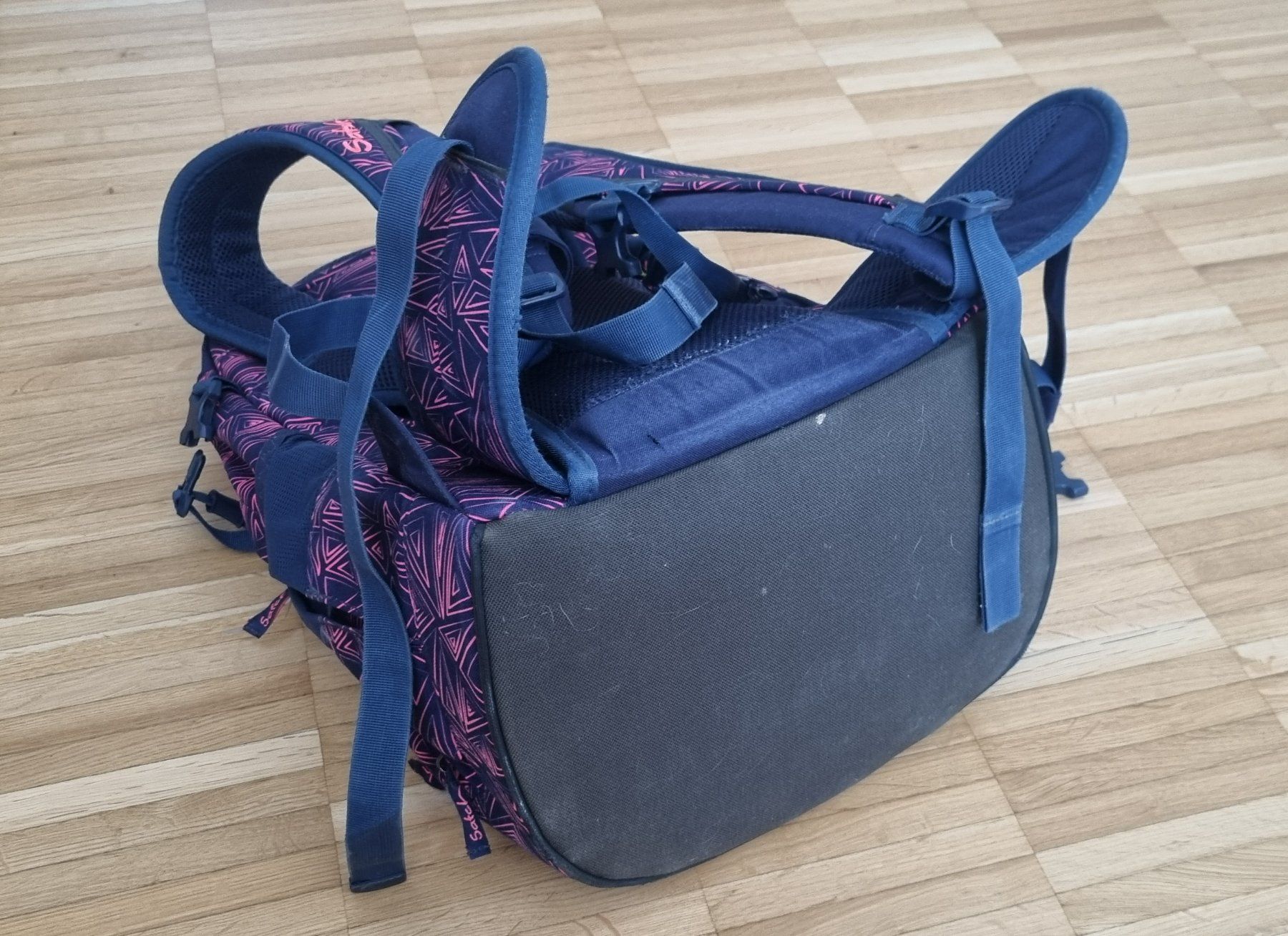 Allestimento di negozi e stand fieristici: Schülerthek / Schulrucksack / -ranzen - Marke: SATCH – Usato da Neftenbach venduto da DanielaS01020304 5