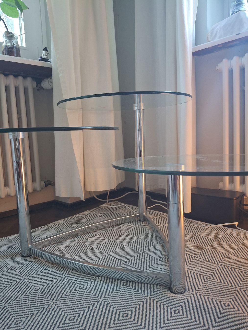 Tavoli: Space Age Style Glas Couchtisch – Usato da Zürich venduto da drebsamen
