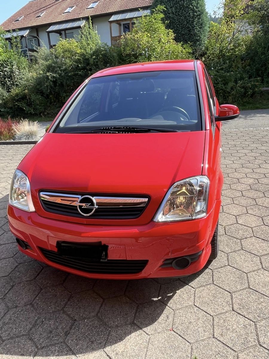 Opel Autos: OPEL Meriva A 16 – D'occasion à Huttwil par BurkhalterMalerei