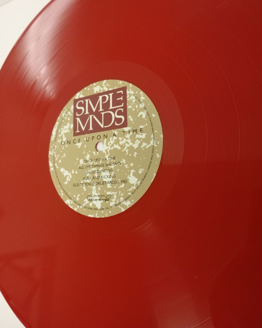 Schallplatten: Simple Minds Once Upon A Time Limited Ruby Red Vinyl LP – Gebraucht aus Allschwil von Evgeniia78 2