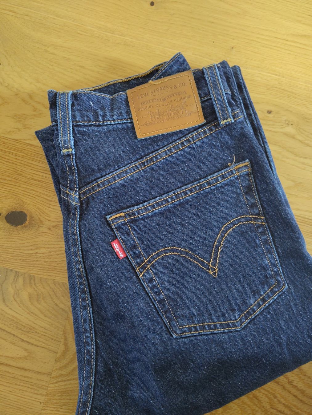 Levi's Jeans: Levi's Ribcage Straight Ankle, 25/27 – Nuovo (secondo la descrizione) da Bern venduto da kat_69vw 1