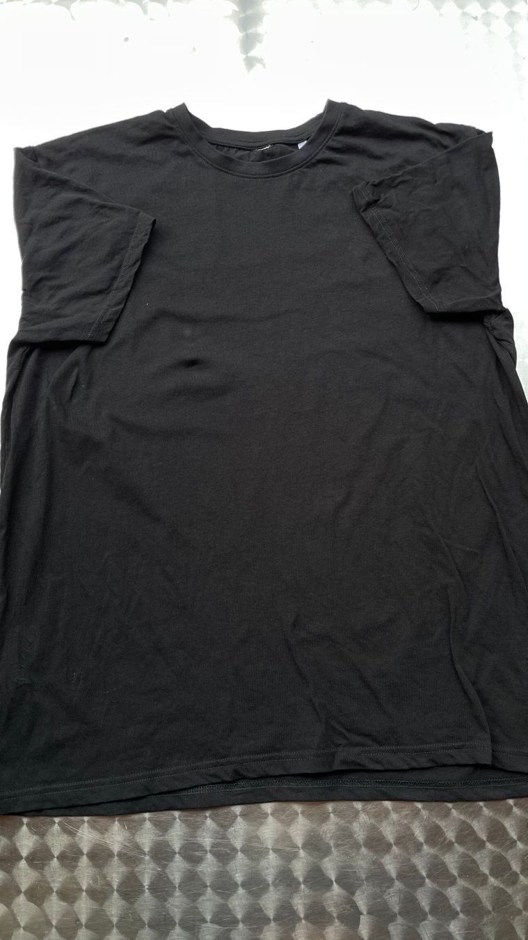 T-Shirts: Schwarzes T-Shirt in XXL – Gebraucht aus Glattfelden von cybermaxx