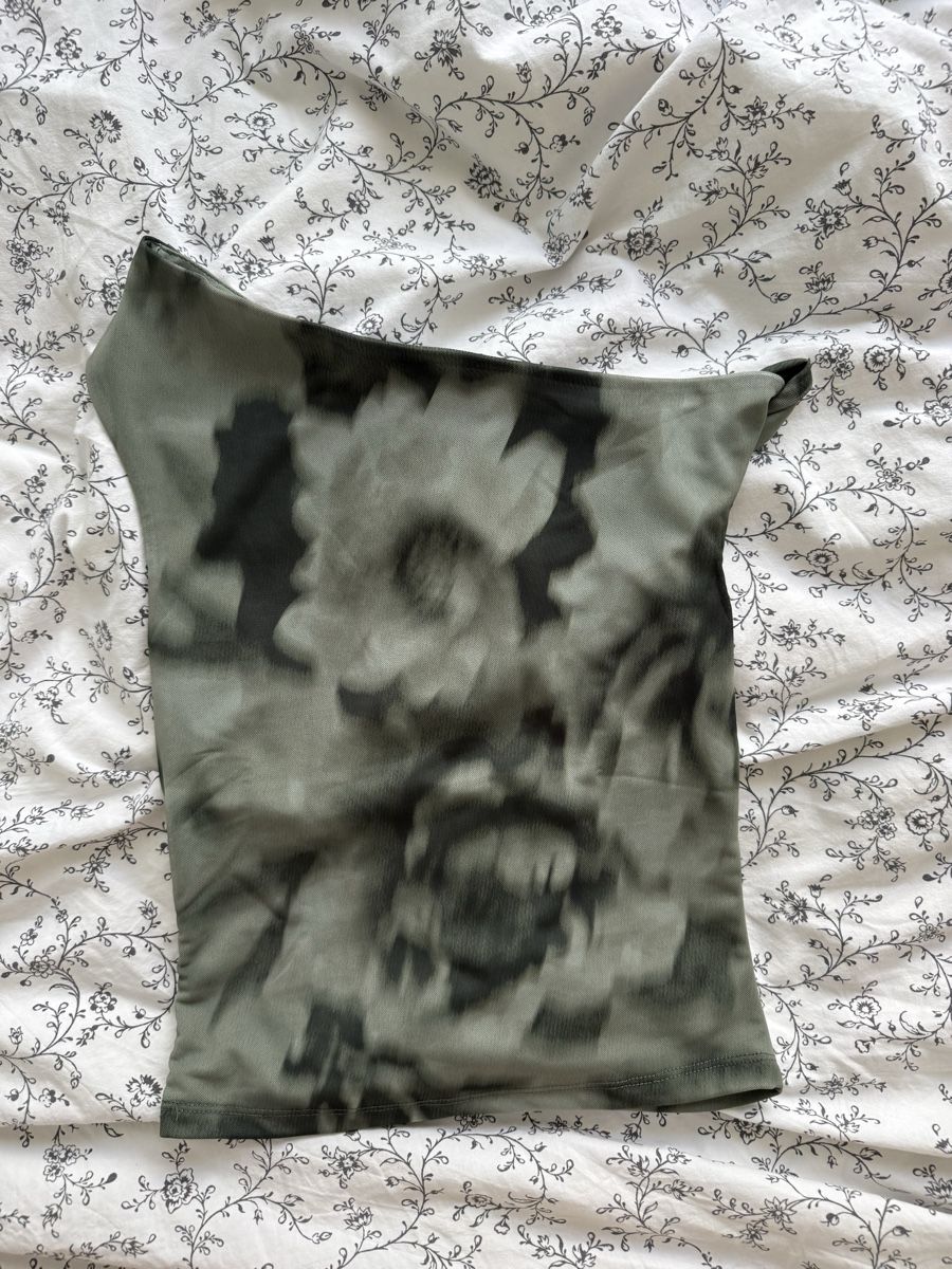 Stradivarius Tops: Top olivgrün  – Neu (gemäss Beschreibung) aus Unterägeri von ann_x8pf