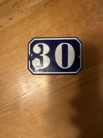 Haus Nummer 30 kleiner als normal