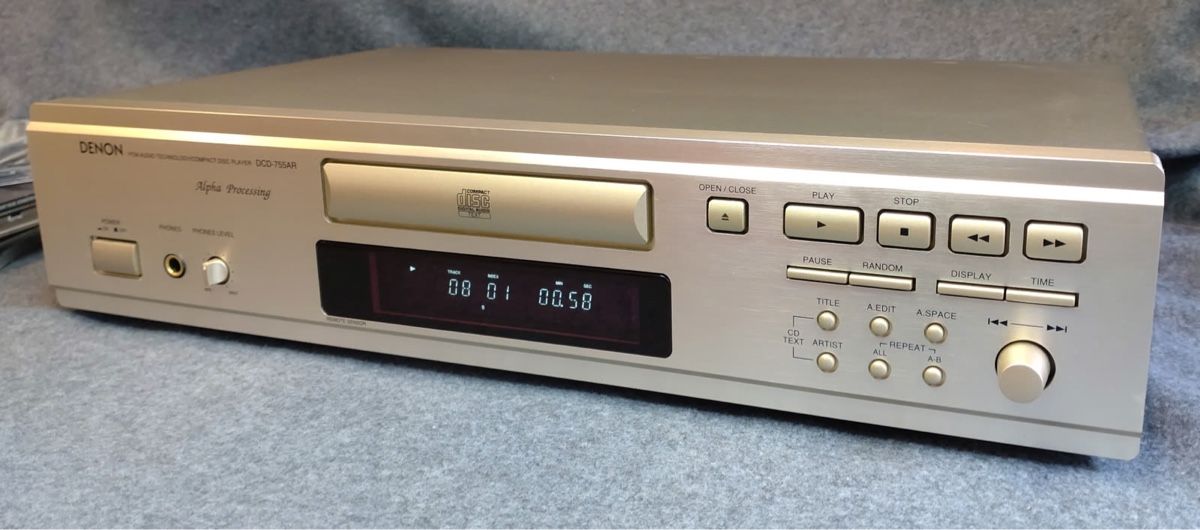 Denon Lettore multimediale & Streamer: Denon DCD 755AR CD Player  Champagner – Usato da Trimbach venduto da ELITA-5 1