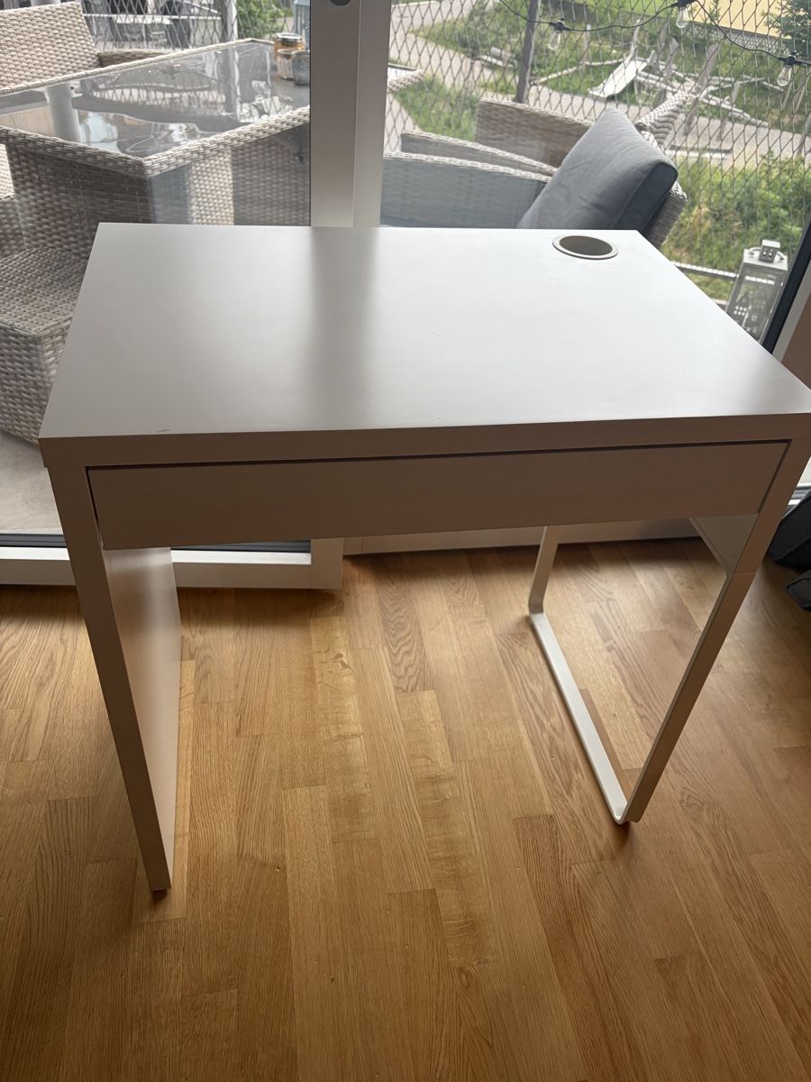 Ikea Schreibtische: Schreibtisch  – Gebraucht aus Zürich von mad_c6h9 2