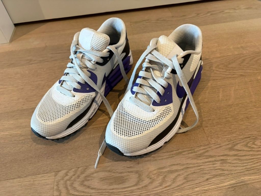 Nike Scarpe da donna: Damenschuh Nike "Train Hard" Grösse 40 – Usato da Horgen venduto da sydg
