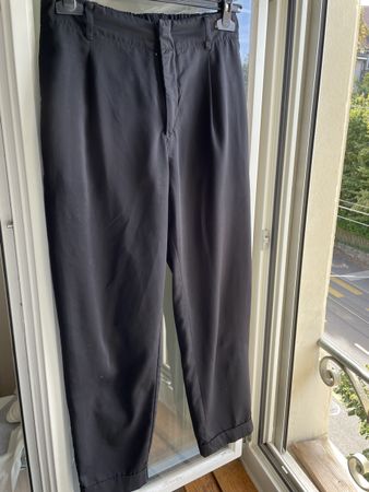 Schwarze Hose