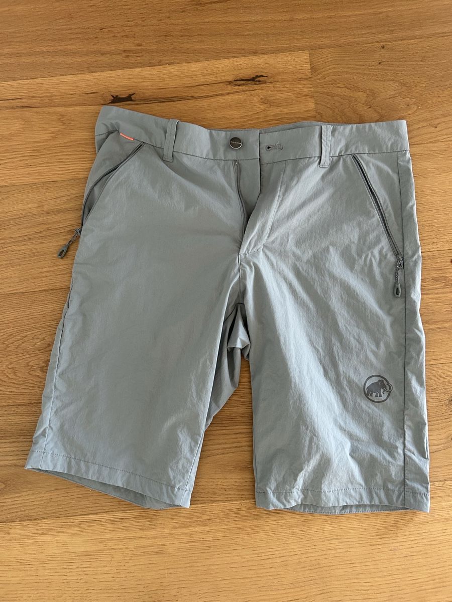 Mammut Hosen: Short Mammut – Gebraucht aus Orpund von Americanpickers