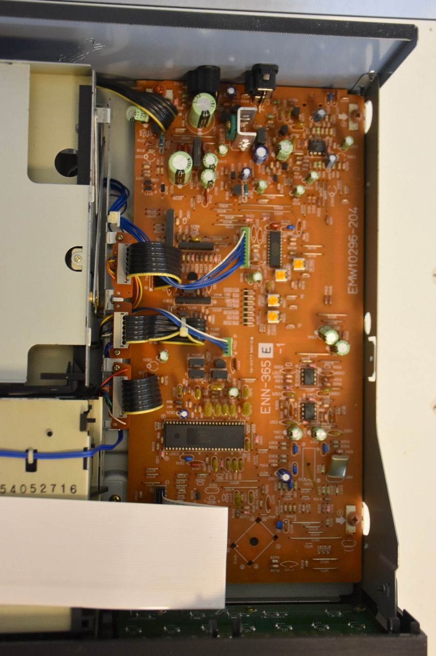 JVC Sistemi audio & multimediali: Lecteur MultiCD JVC XL-M408Bk – Difettoso da Fribourg venduto da Maiko0 7