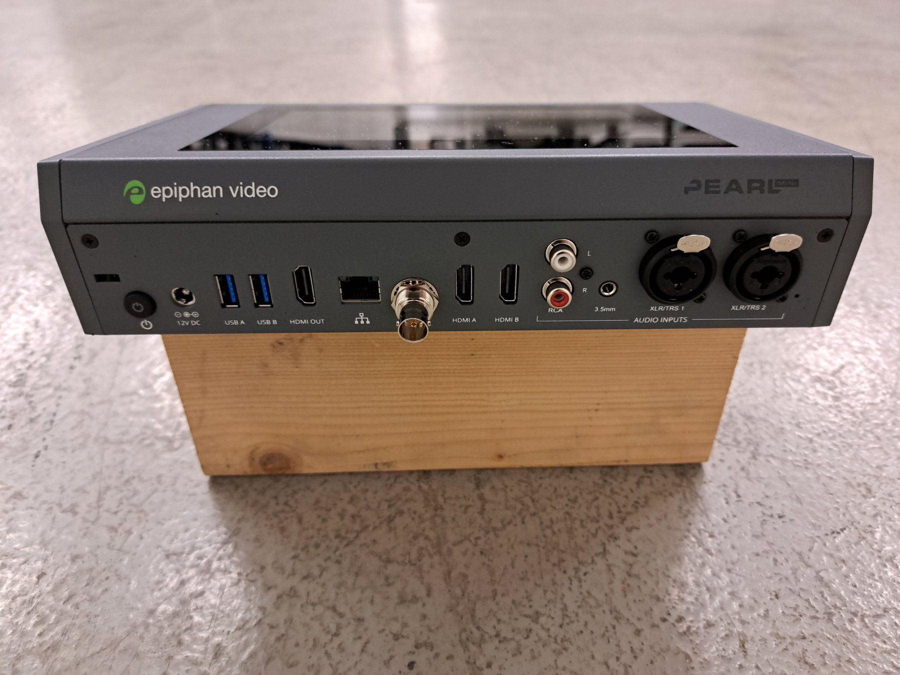 Aufnahmegeräte: Streamingencoder Epiphan Pearl Mini, im Rako-Behälter – Gebraucht aus Embrach von lichttechnik 1