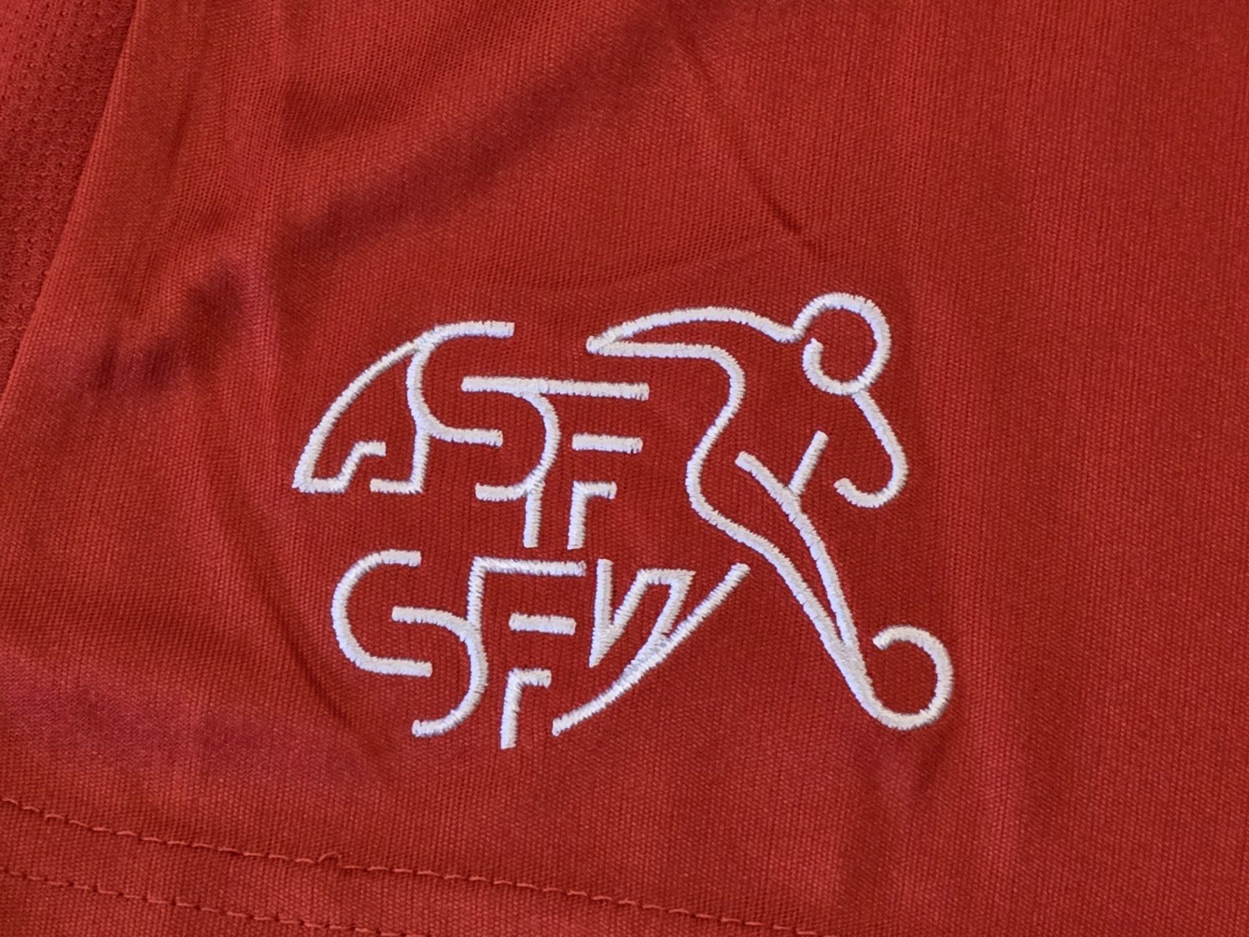 Puma Pantaloni: Schweiz Nati Puma Shorts, Grosse S – Usato da Le Mouret venduto da Pantini 1