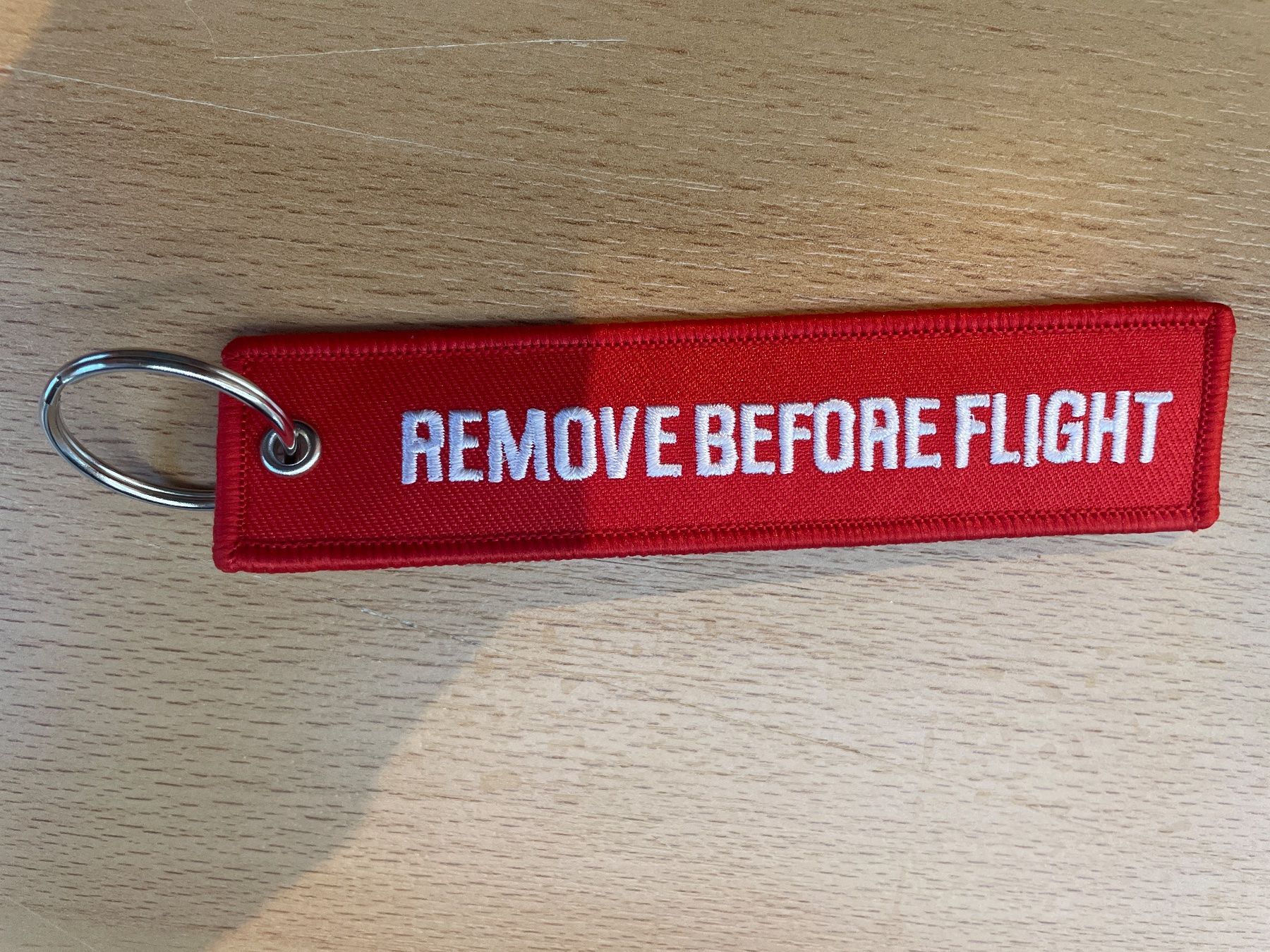Portachiavi: 1 Schlüsselanhänger Remove before Flight – Nuovo e nell'imballaggio originale da Hochfelden venduto da aviatikboerse_top