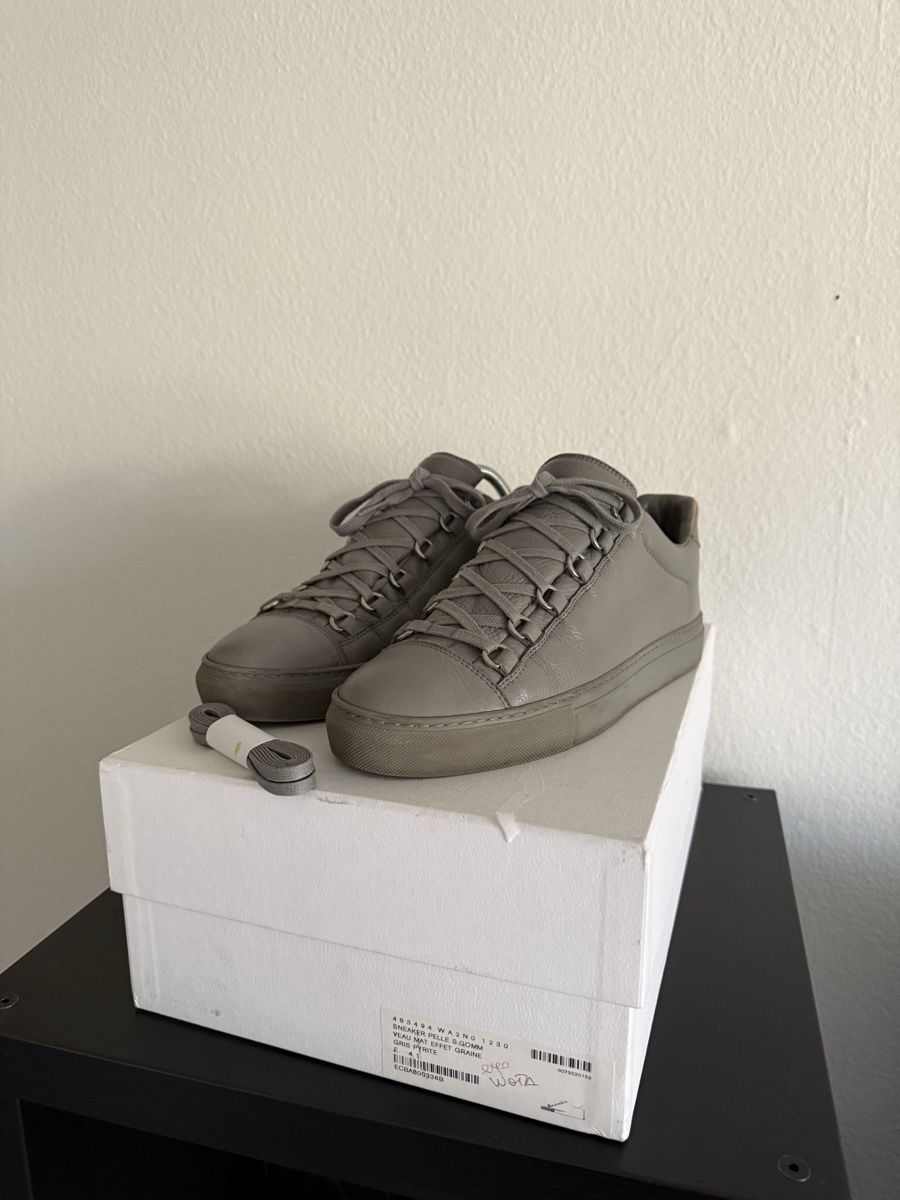 Balenciaga Scarpe da uomo: Balenciaga Arena Low Grey 41 – Usato da Allschwil venduto da M6e63 1