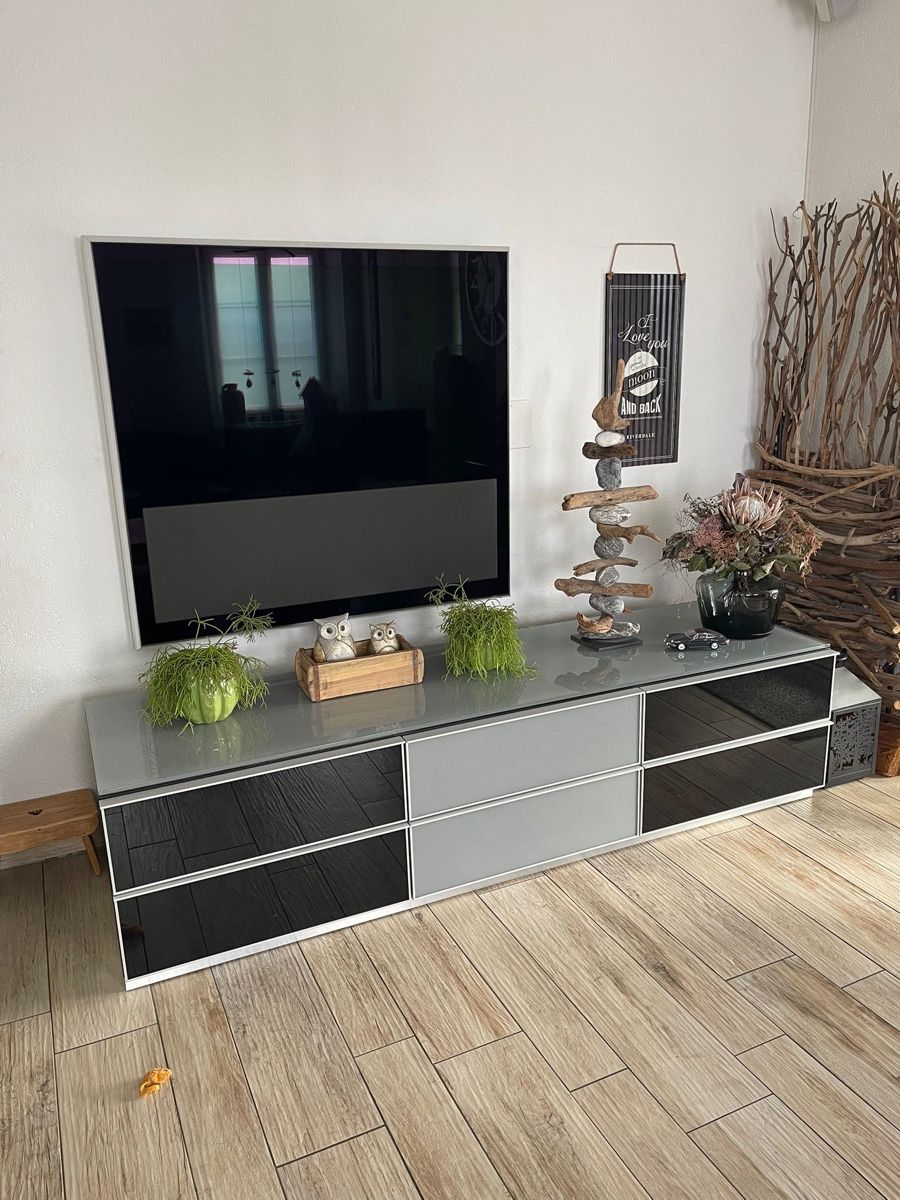Mobili TV: Fernsehermöbel Schwarz/Grau Massiv – Usato da Unterlunkhofen venduto da hus_7bcs