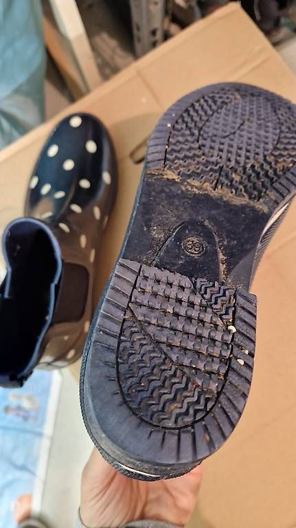 Chaussures femmes: Gummistiefel – D'occasion à Sarnen par elawid 2