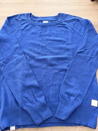 Bench. Pullover Blau, Grösse M!