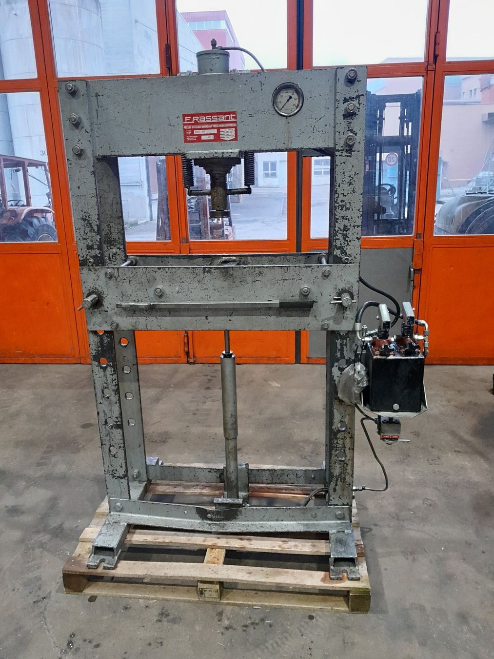 Tutte le macchine: Werkstattpresse 40 Tonnen – Difettoso da Hohentannen venduto da Tosio6