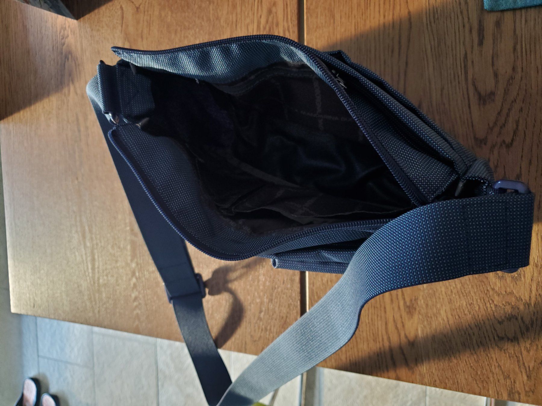 Mandarina Duck Borse da donna: Mandarina Duck Schultertasche – Nuovo (secondo la descrizione) da Interlaken venduto da mar_65xg 1